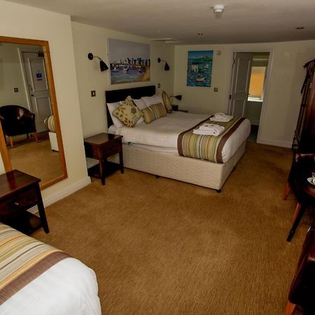 The George Hotel West Bay Room photo