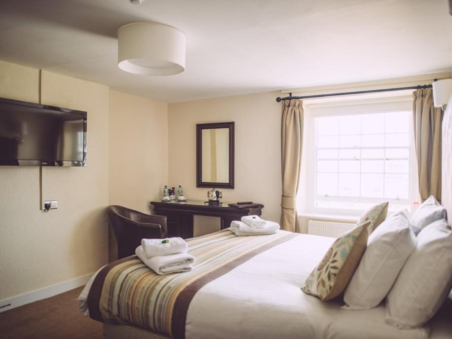 The George Hotel West Bay Room photo